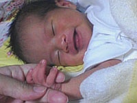 �g�g�����